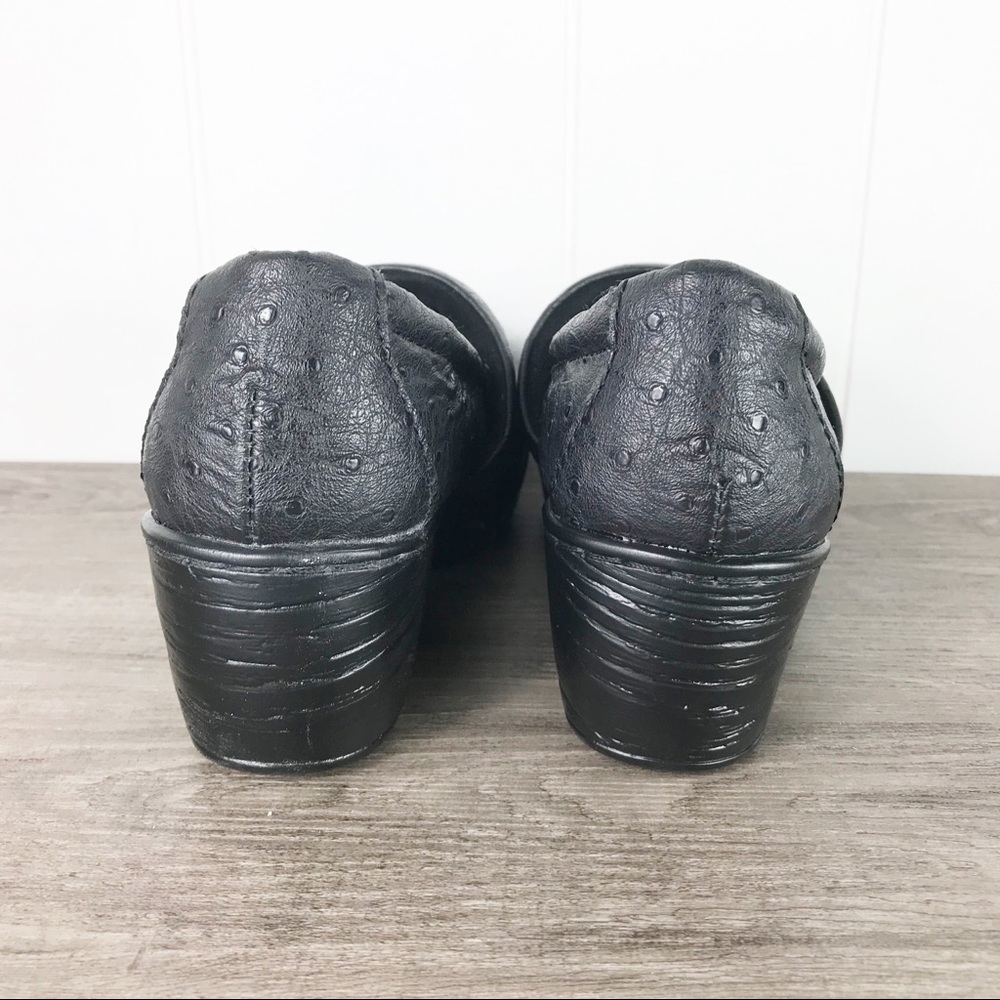 ❌SOLD❌ BORN CONCEPT B.O.C. Nadiyya Ostrich Clogs - Picture 7 of 12